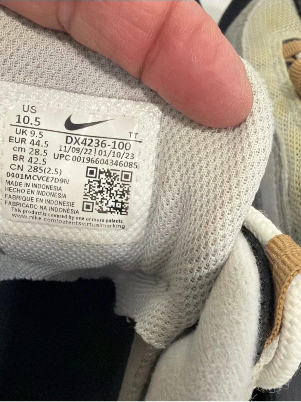 Nike Men's Black Gray Tan Air Max Sneakers with Yellow Logo